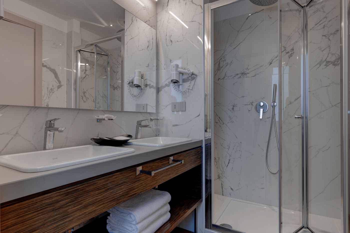 Al-Manthia-Hotel-Room-48