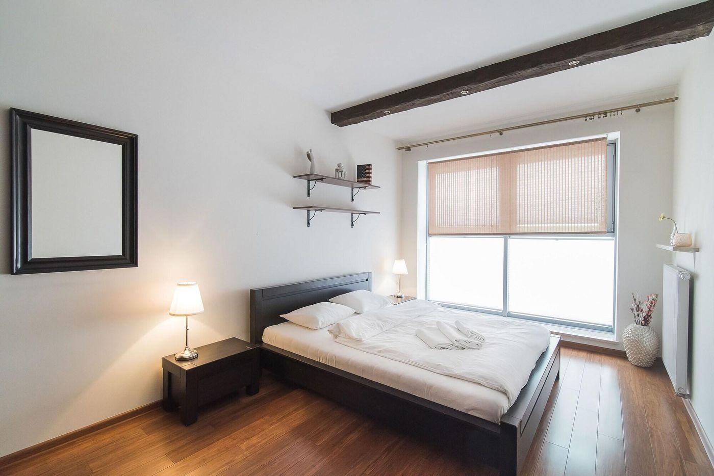 Senator-Warsaw-Apartments-Room-21