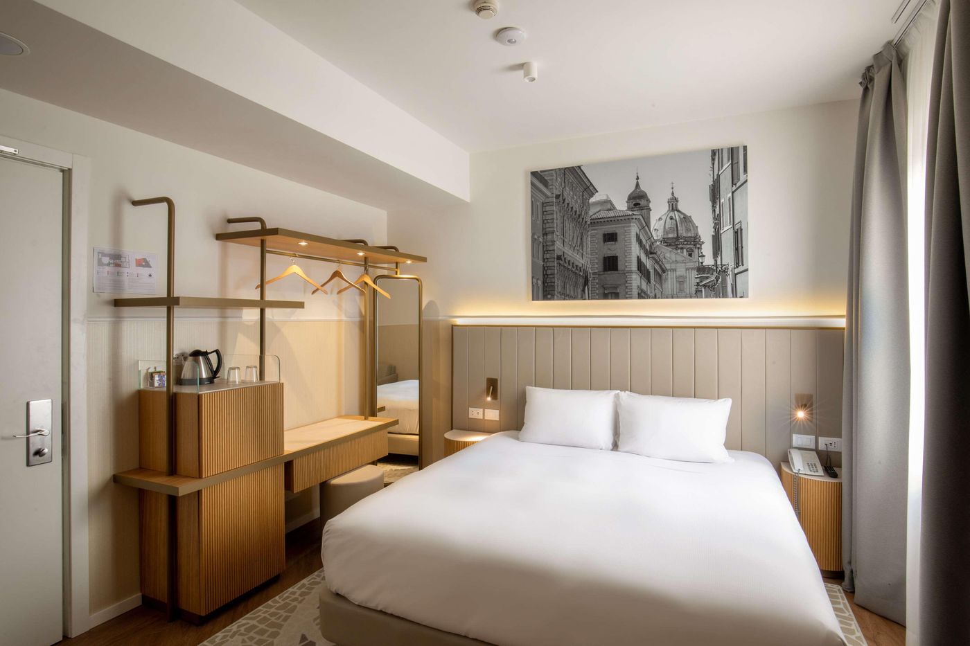 Cosmopolita-Hotel-Rome--Tapestry-Collection-by-Hil-Room-23