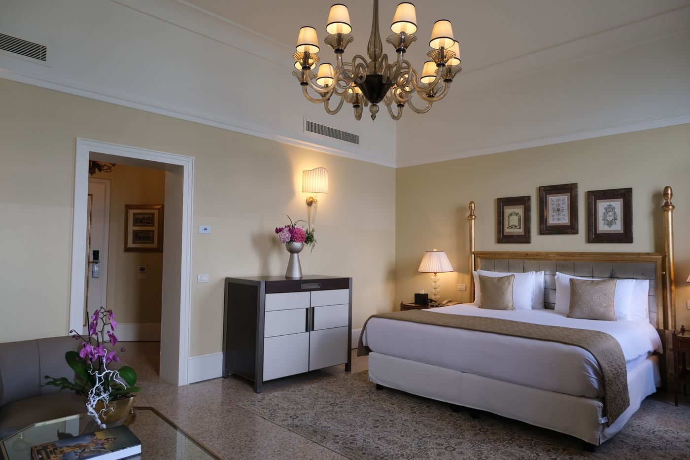 San-Clemente-Palace-Kempinski-Hotel-Venice-Room-36