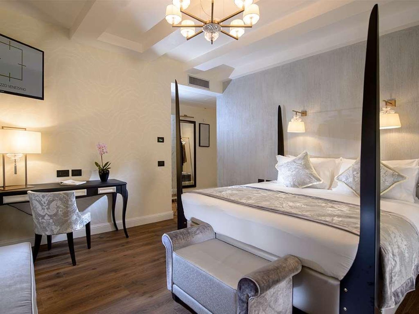 Palazzo-Veneziano-Room-4
