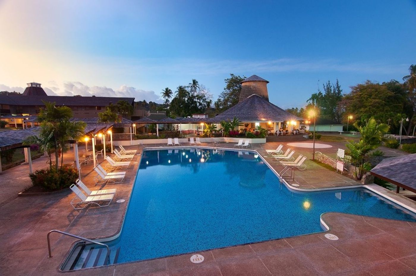 Mount-Irvine-Bay-Resort-Pool-1