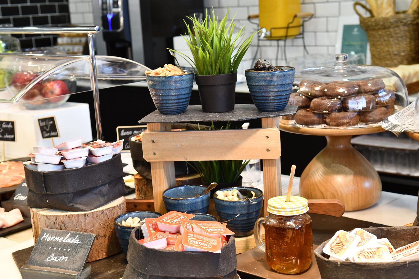 Holiday-Inn-Madrid-Las-Tablas-Restaurant-35