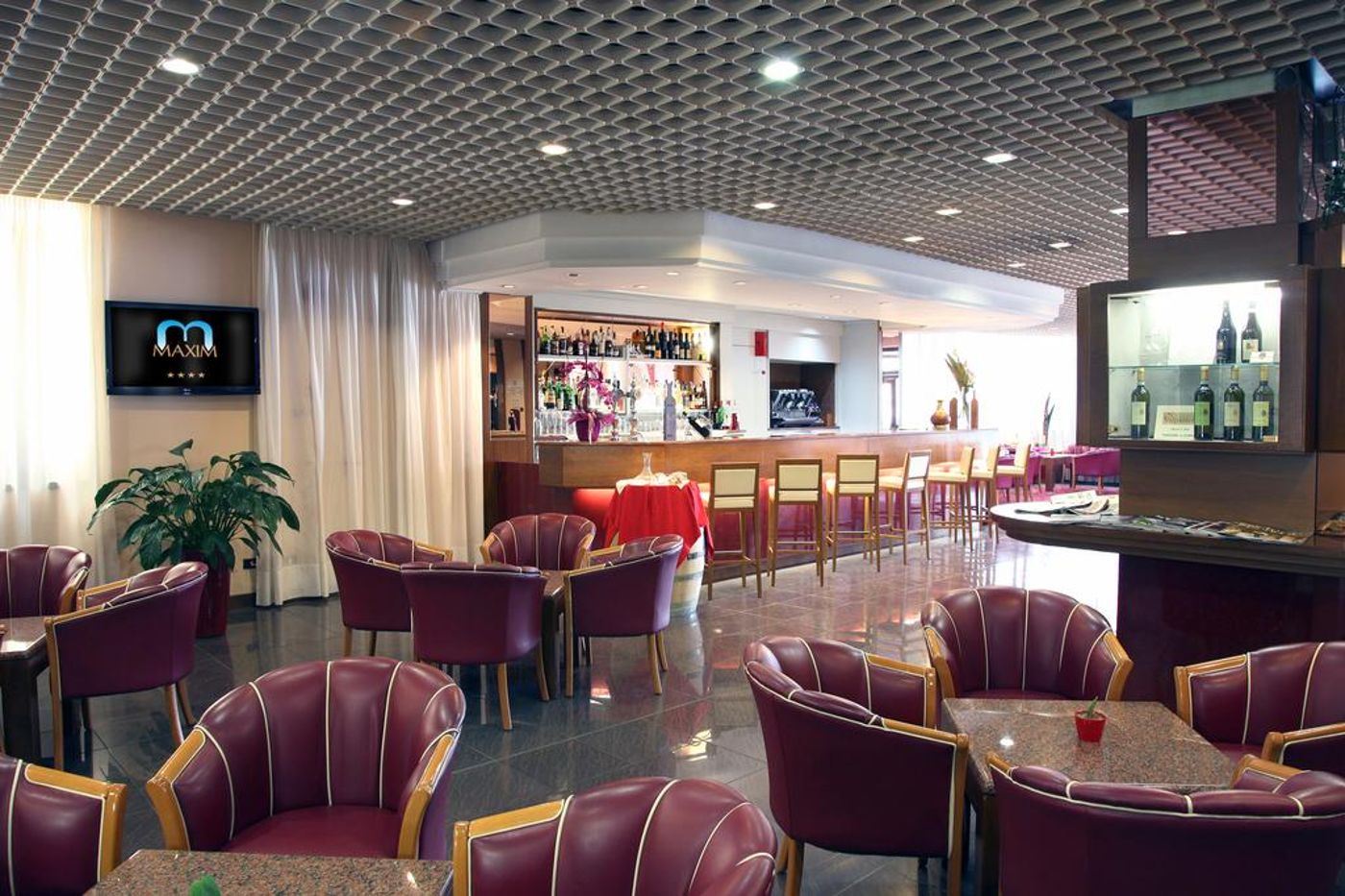 Maxim - Italy - VERONA - General view - 4