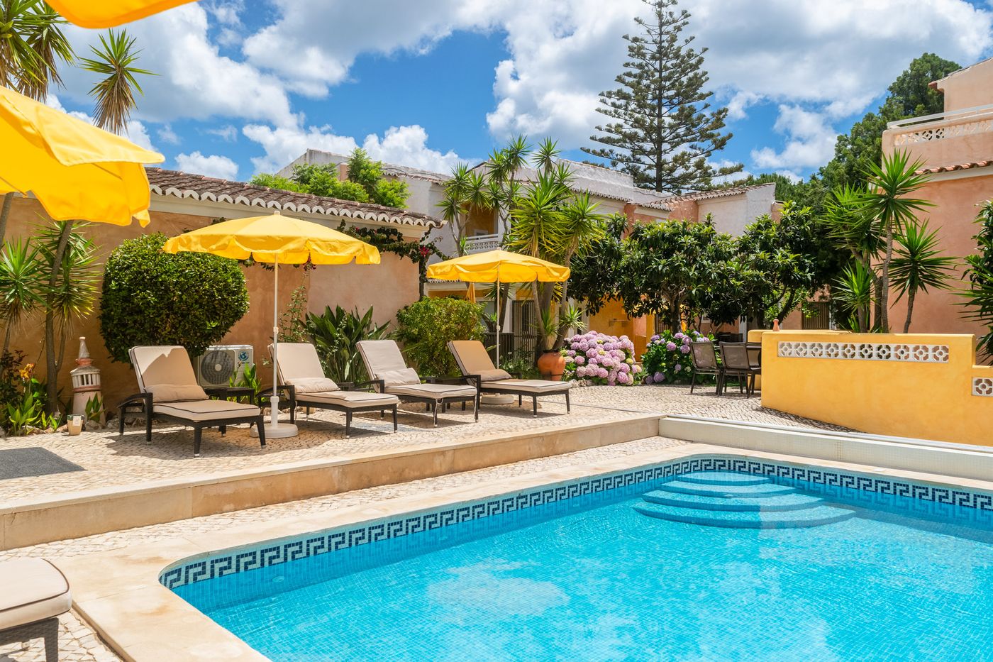 Costa-d-Oiro-Ambiance-Village-Pool-5