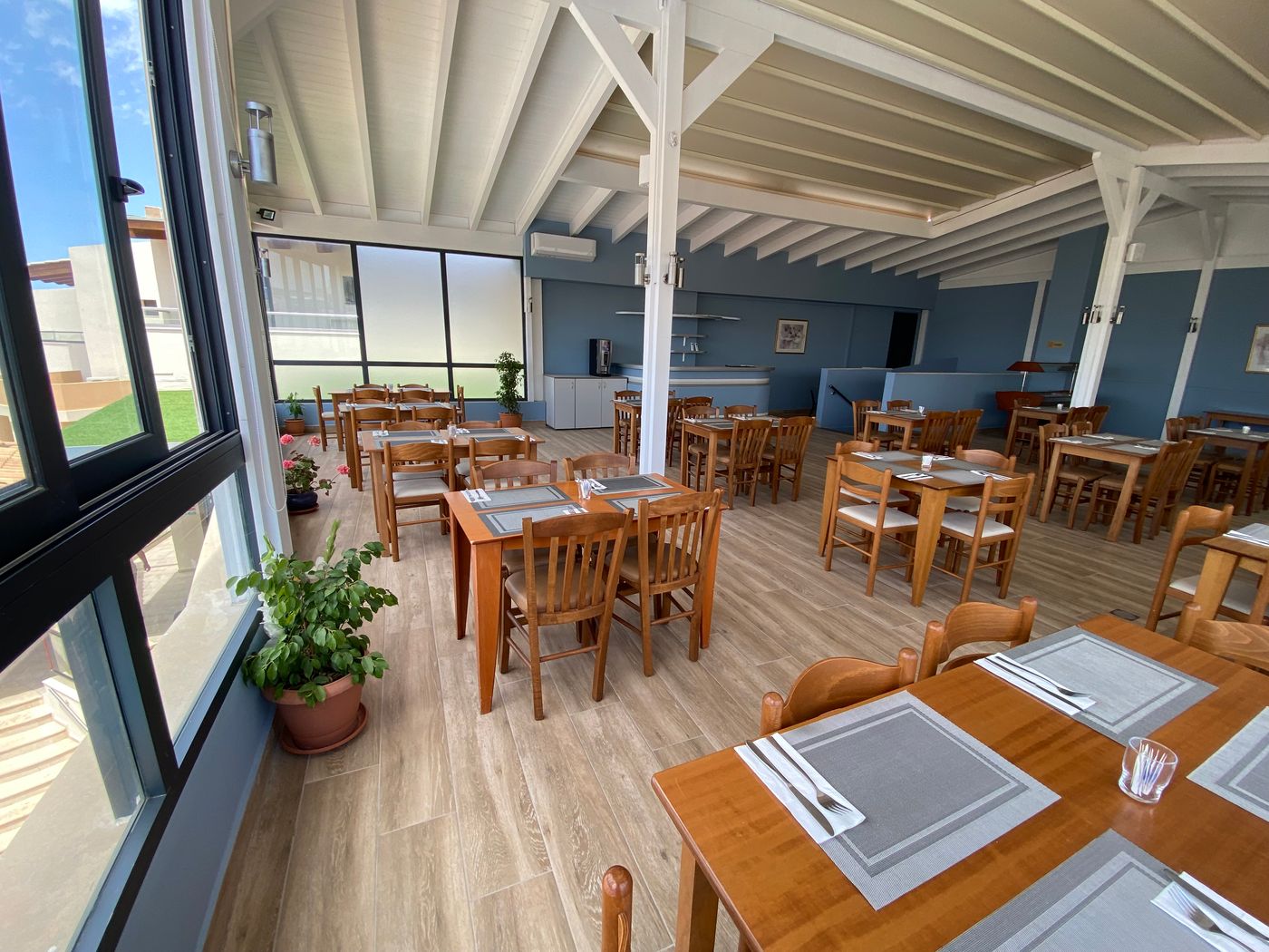 Blue-Aegean-Suites---Apts-Restaurant-42