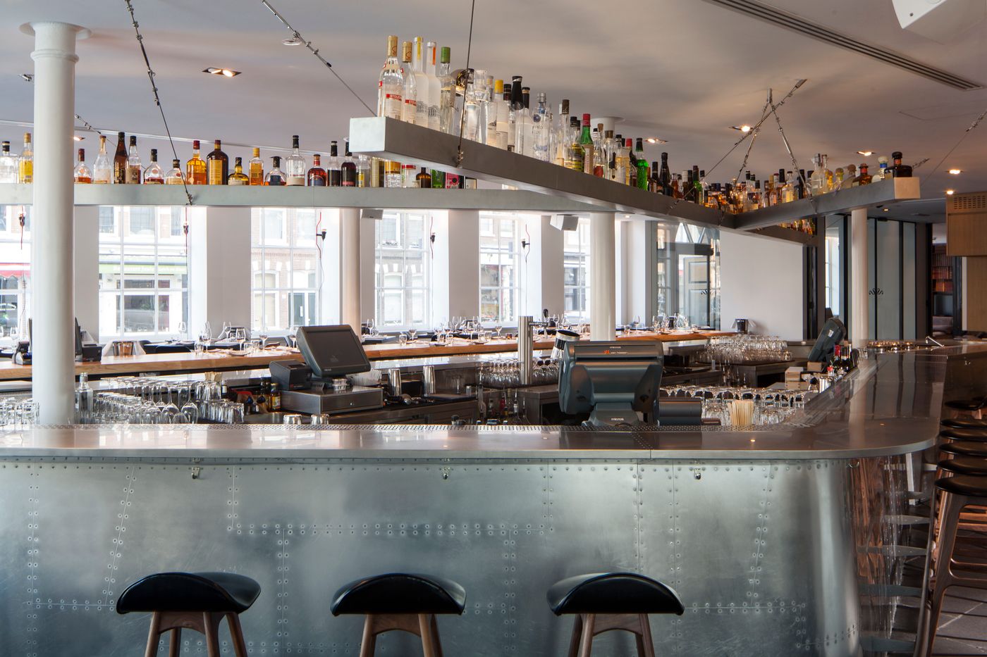 SIR-Albert-Hotel--part-of-Sircle-Collection-Bar-53