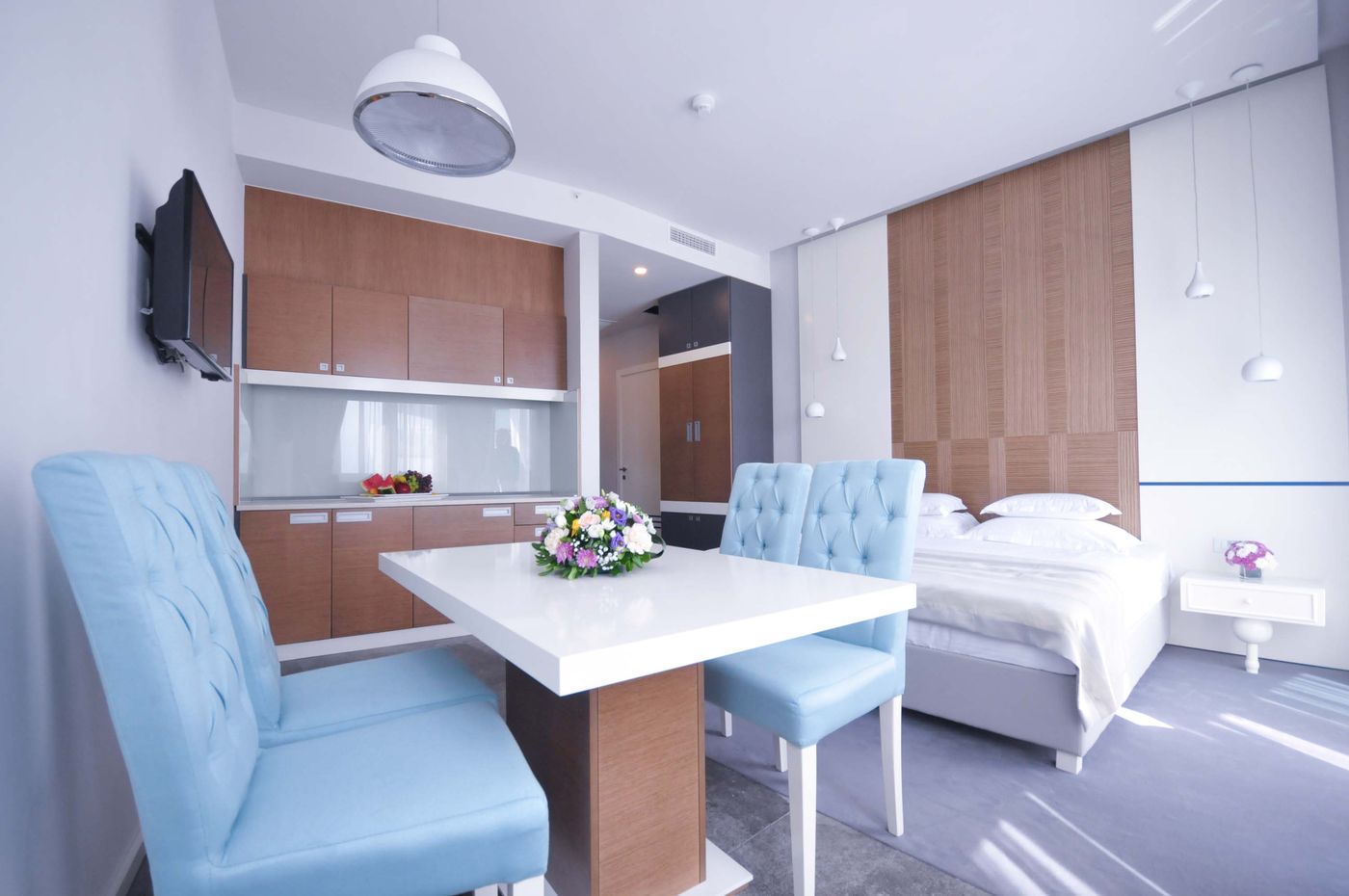 Bracera-Hotel-Room-2