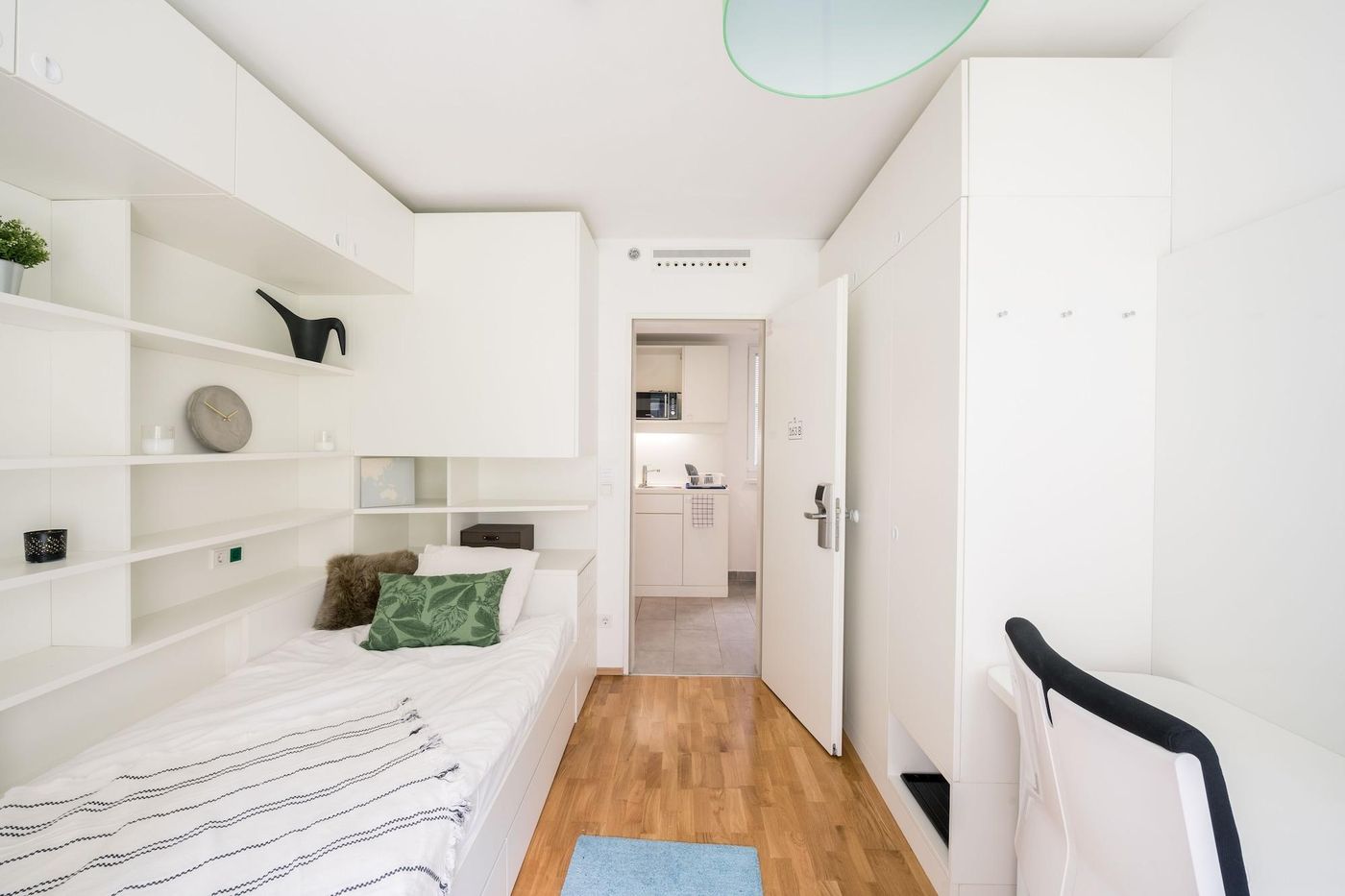 Dean-s-Home-Budapest-Room-32