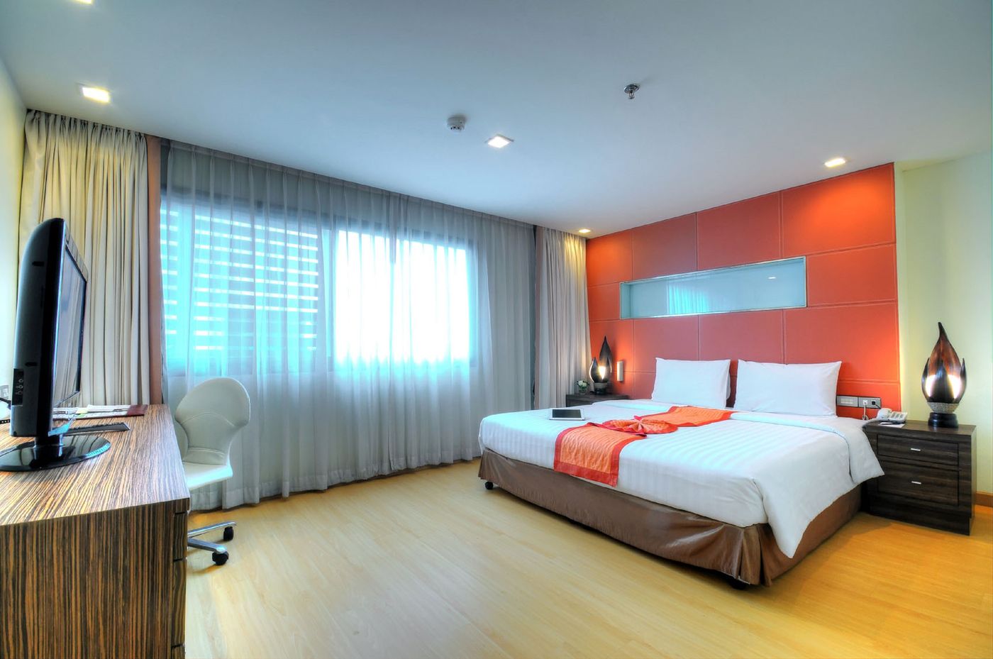 Aspen-Suites-Sukhumvit-2-Room-41