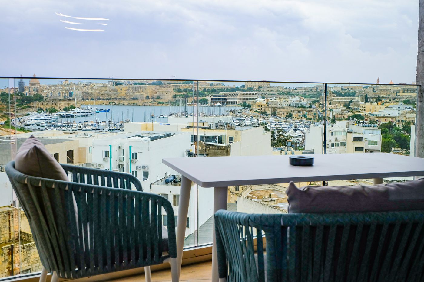 Grands-Suites-Hotel-Residences---Spa-Room-5