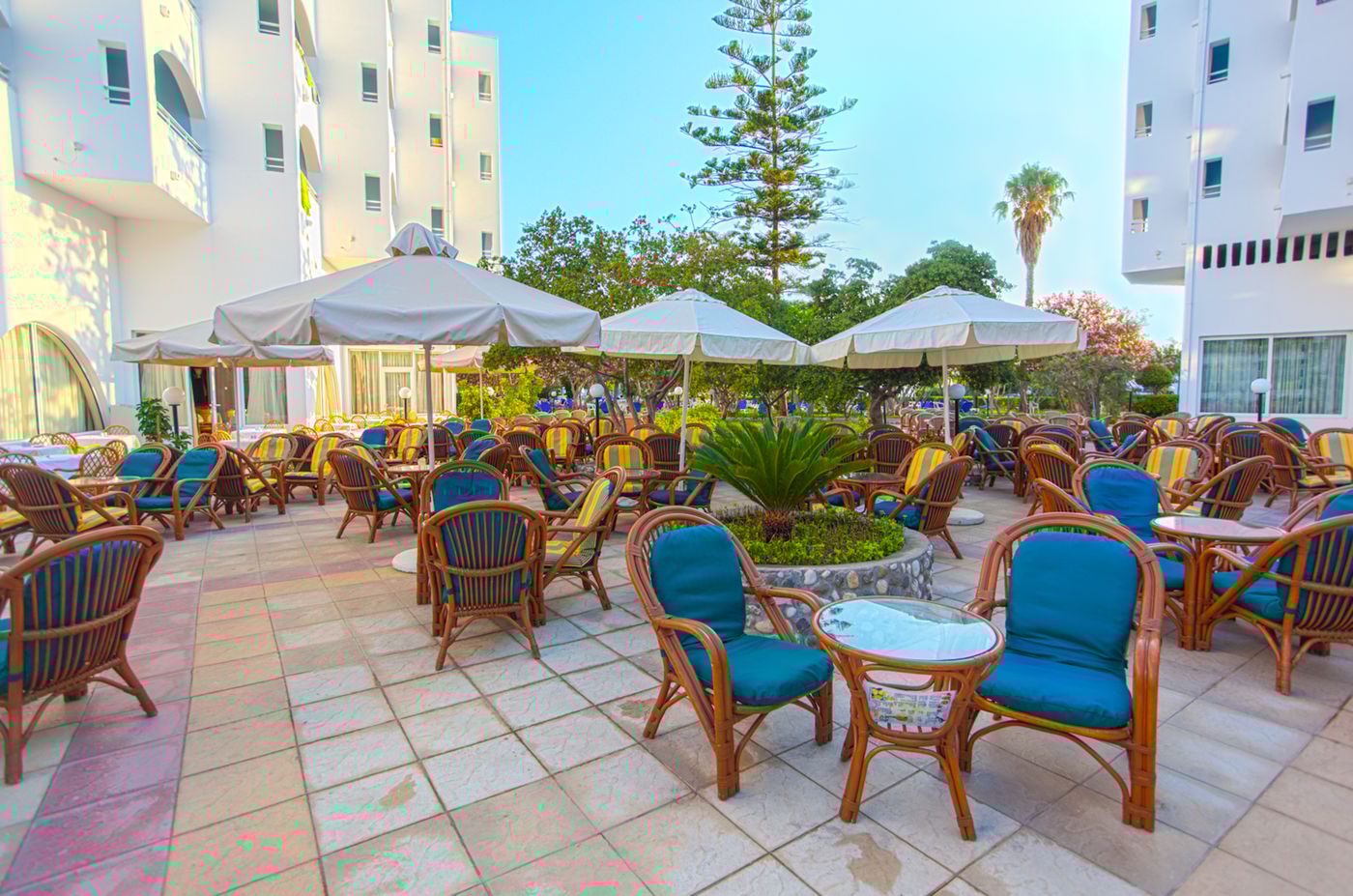 Continental-Palace-Terrace-16