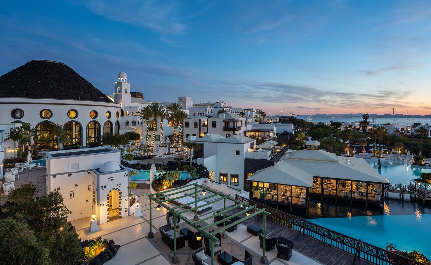 Hotel-LIVVO-Volc--n-Lanzarote-General-view-8