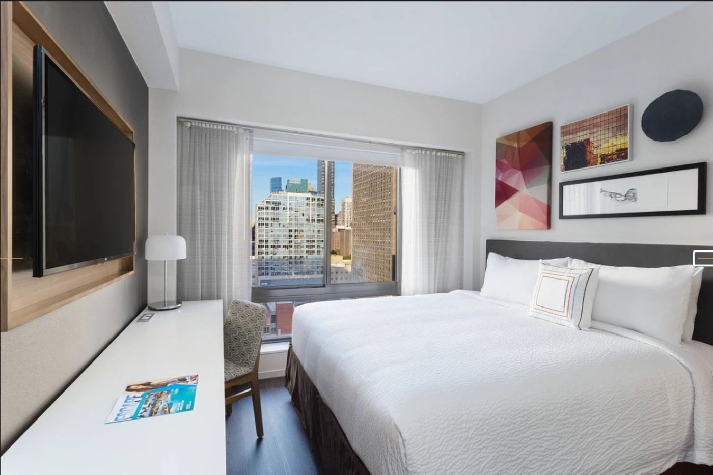 Fairfield-Inn---Suites-New-York-Manhattan-Central-Park-Room-6
