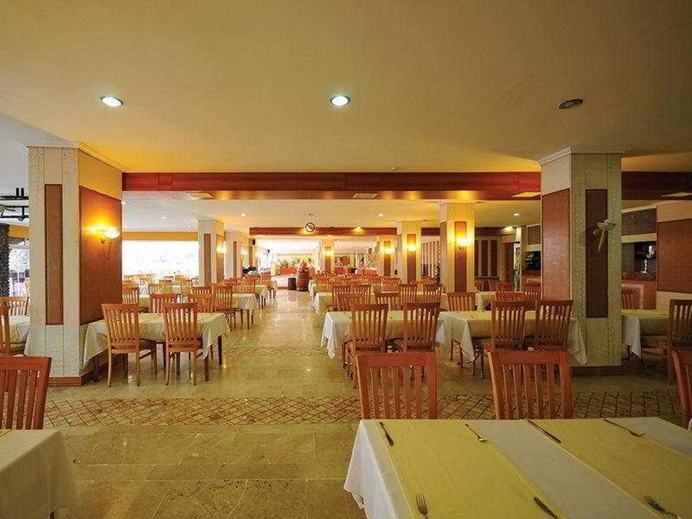 Palm-Garden-Restaurant-13