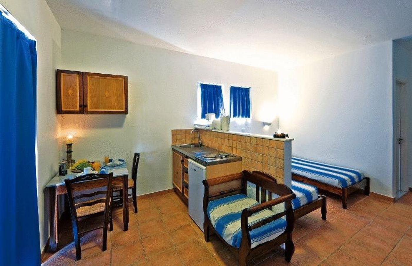 Katikies Studios & Apartments