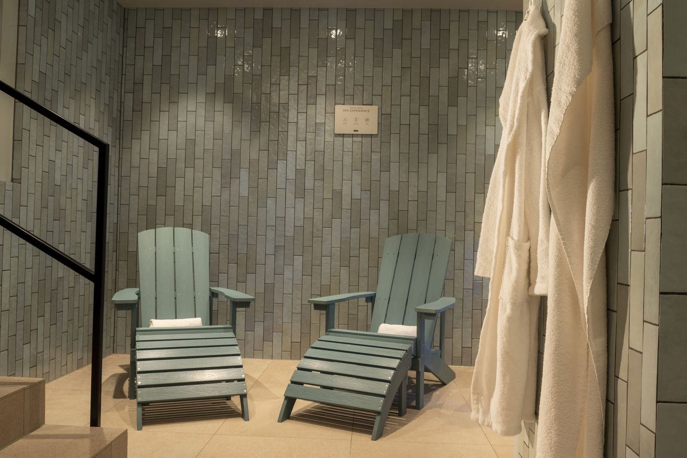 Maritim-Hotel-Munchen-Pool-44