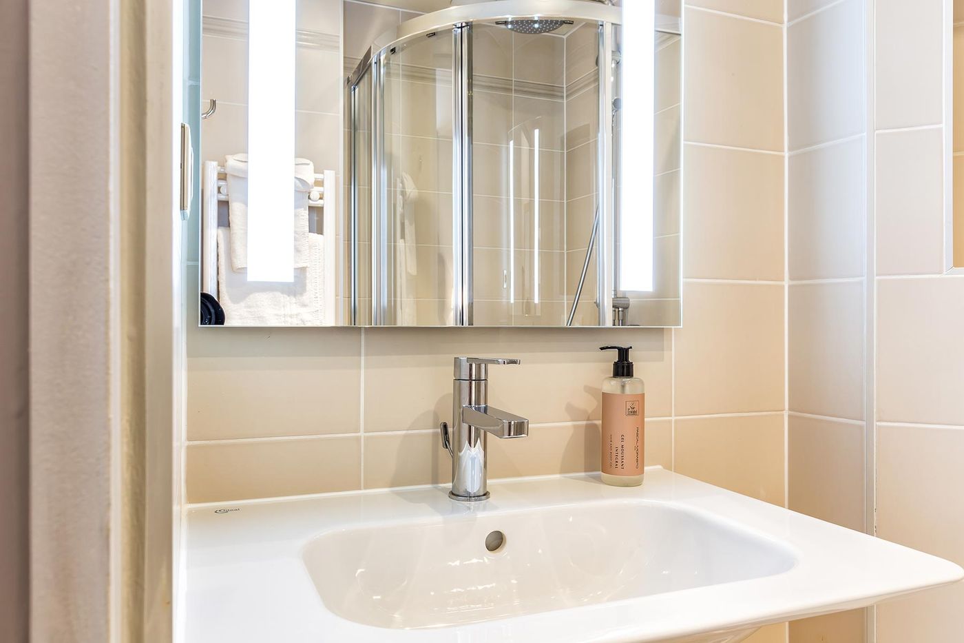 Hotel-Paris-D-Issy-Porte-De-Versailles-Room-27