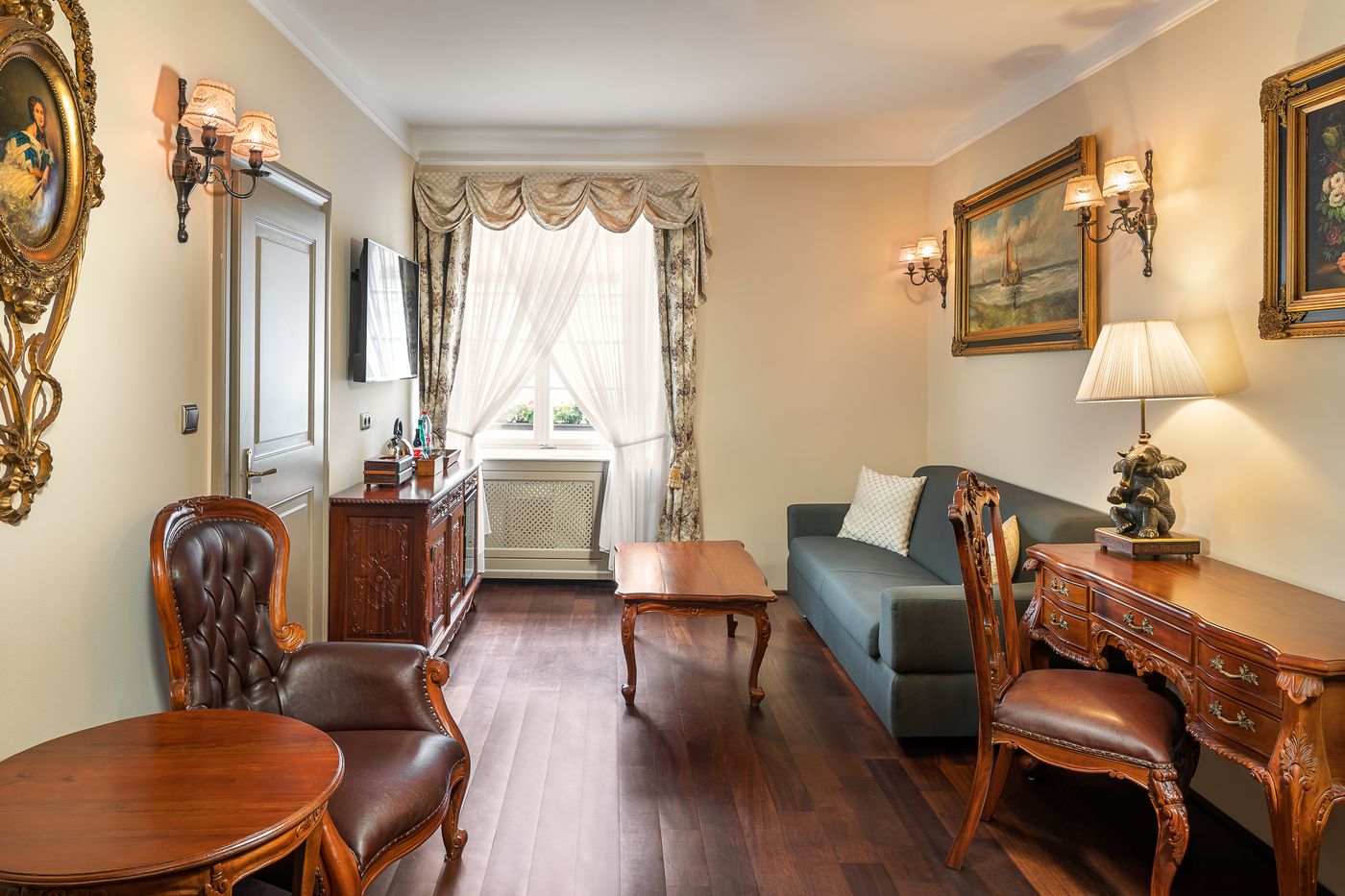 Iron-Gate-Hotel---Suites-Prague-by-BHG-Room-46