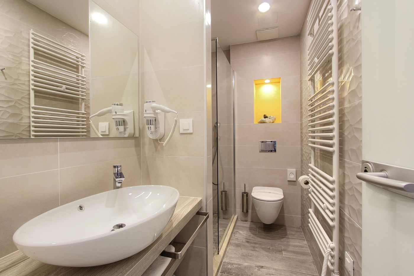 Kalamota-Beach-House-Room-22