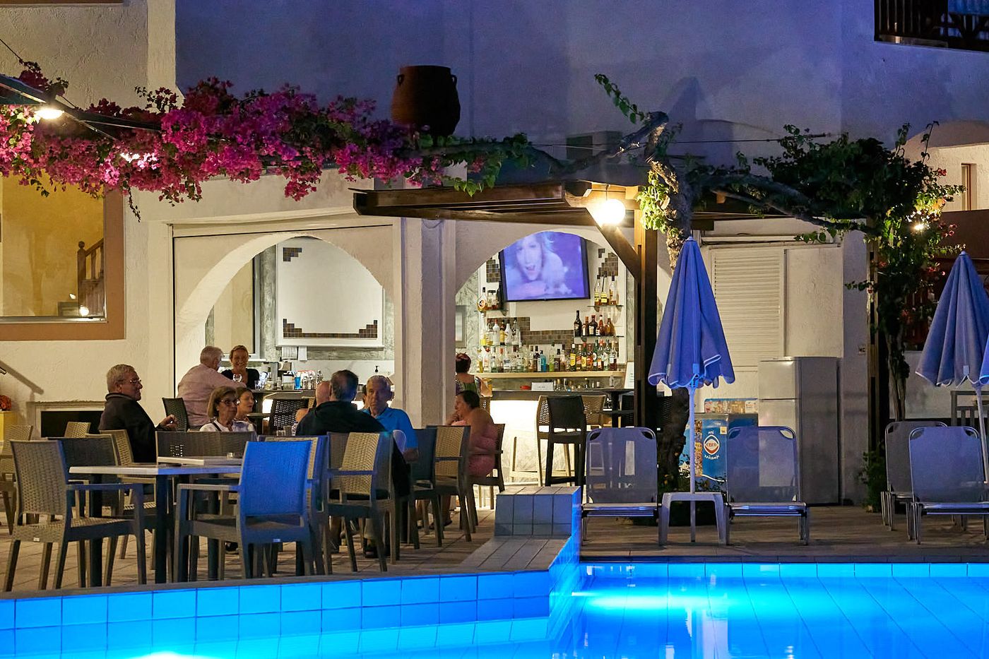 Apollon-Apartments-Pool-18