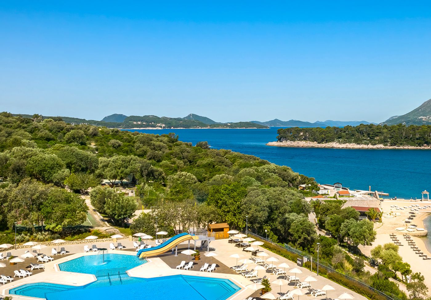 Valamar-Club-Pool-2