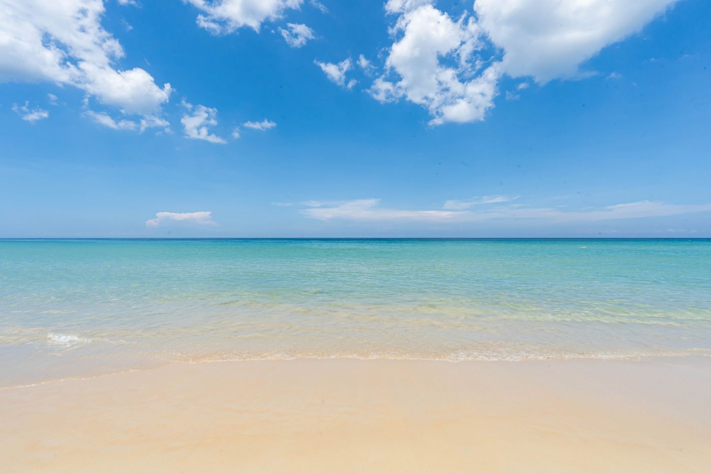 Movenpick-Resort---Spa-Karon-Beach-Phuket-Beach-89