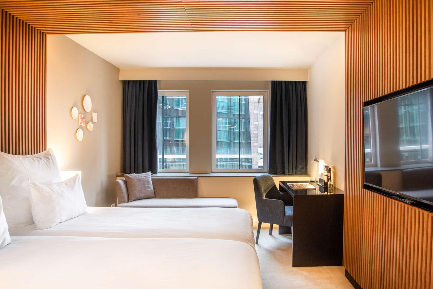 Pestana-Amsterdam-Riverside-Room-36