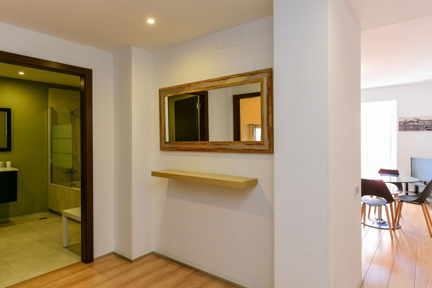 Alfama---Lisbon-Lounge-Suites-Room-64