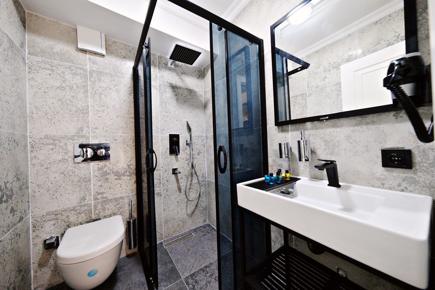 The-Saint-Otel-Room-27