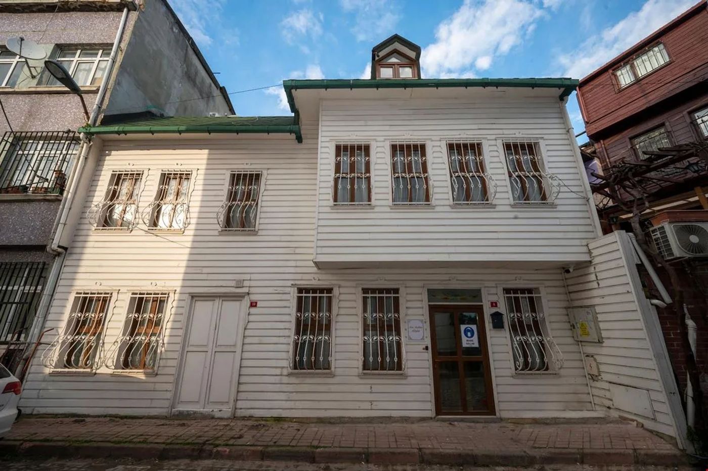 Villa-Paradiso-Hotel-General-view-1