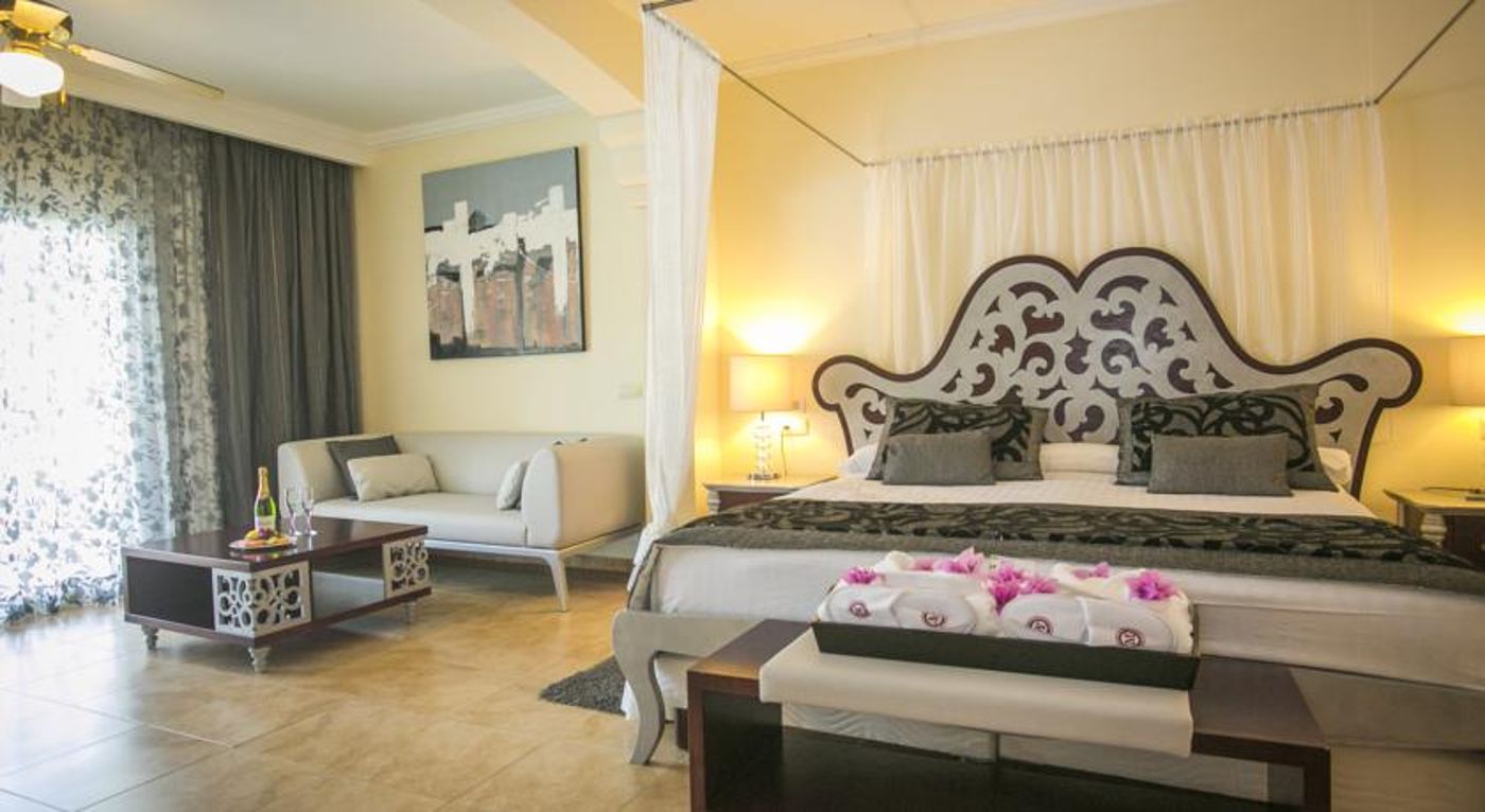 Majestic Colonial Club