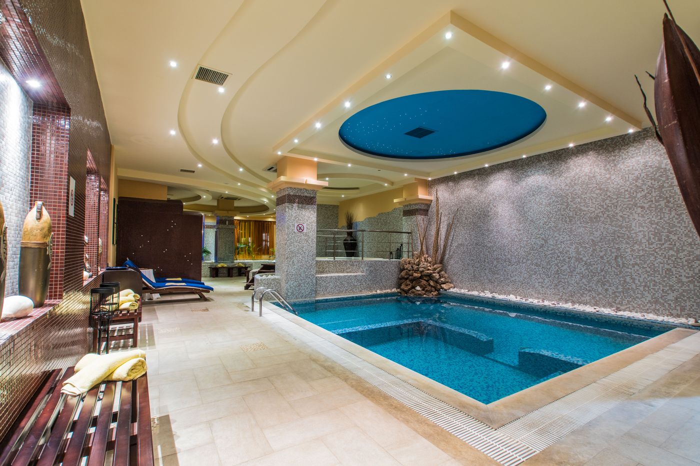 Alexandros Palace Hotel