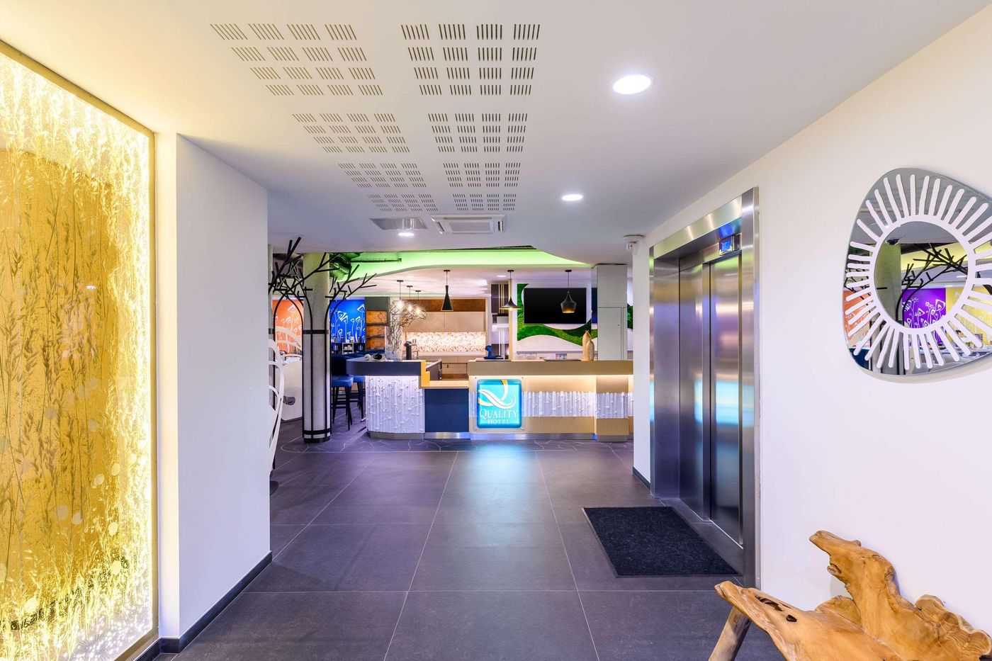 Kyriad Prestige Amiens - Poulainville Spa-France-POULAINVILLE-Lobby-5