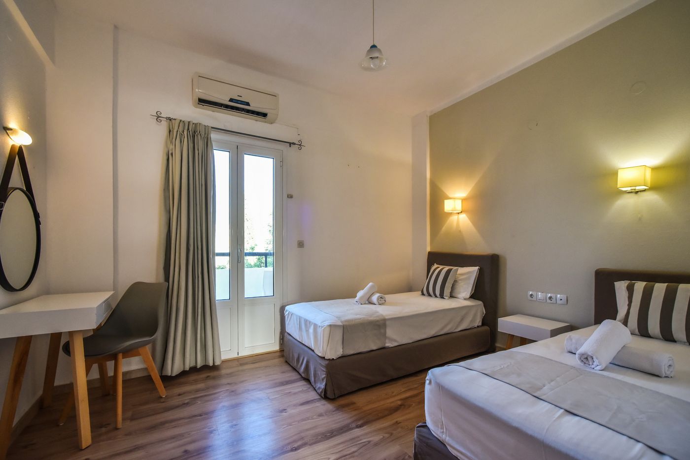Iraklis-Apartments---Studios-Room-12