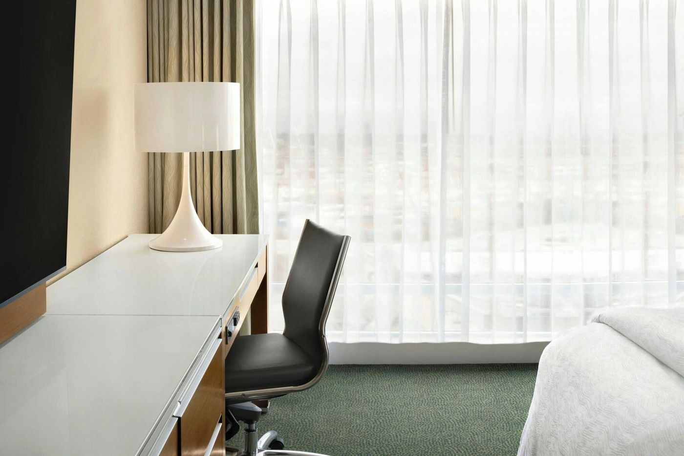 The-Westin-Wall-Centre--Vancouver-Airport-Room-24