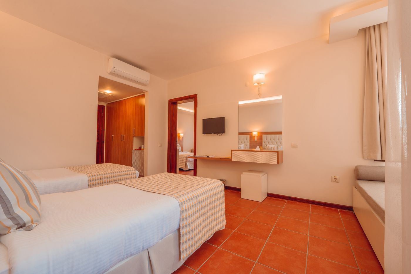 Sundia-By-Liberty-Suncity-Room-23