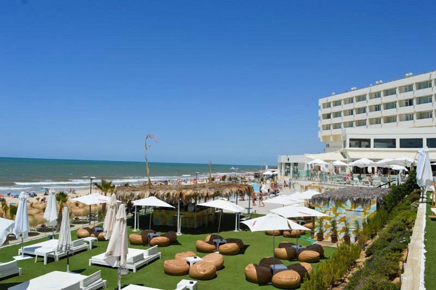 Onhotels-Ocean-Front-Bar-10