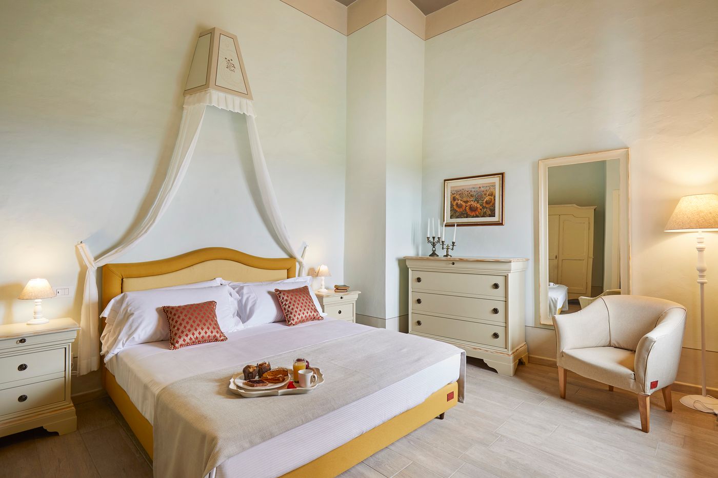 Tenuta di Artimino Melia Collection