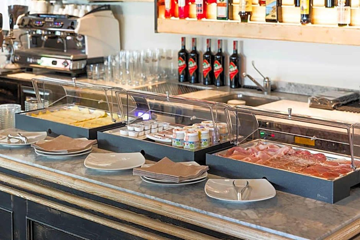 Torre-Antica-Hotel-Venice-Airport-Lobby-21