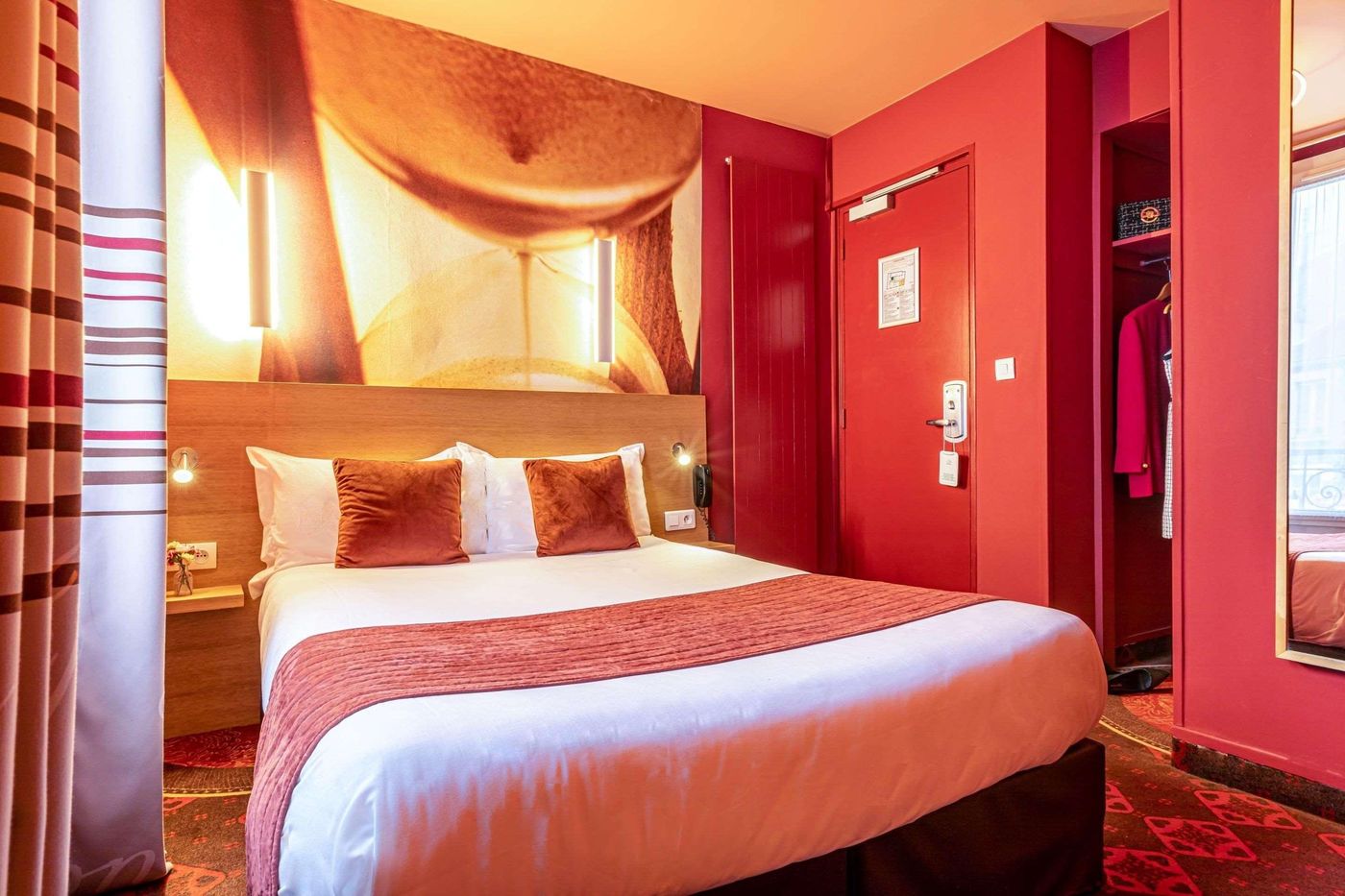 Hotel-Ariane-Montparnasse-by-Patrick-Hayat-Room-27