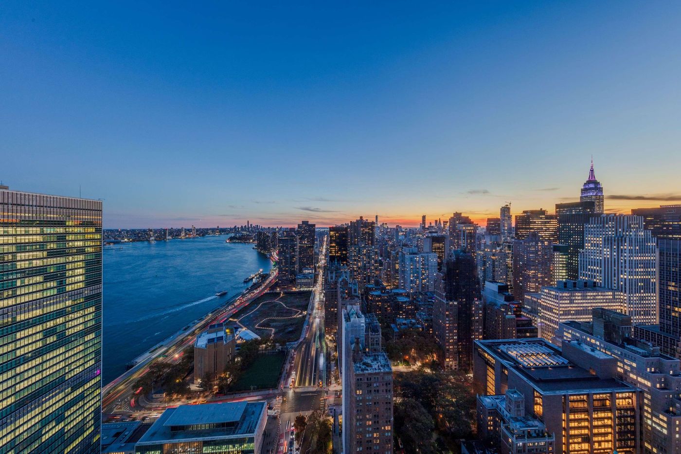 Millennium-Hilton-New-York-One-UN-Plaza-Room-10