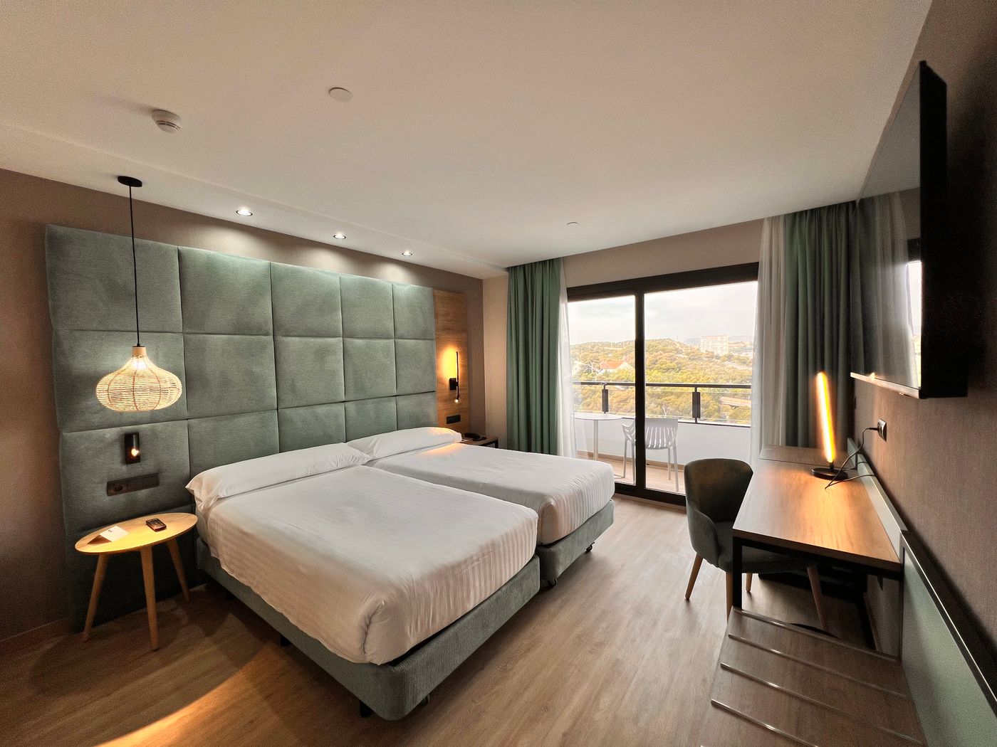 Maya-Alicante-Room-19