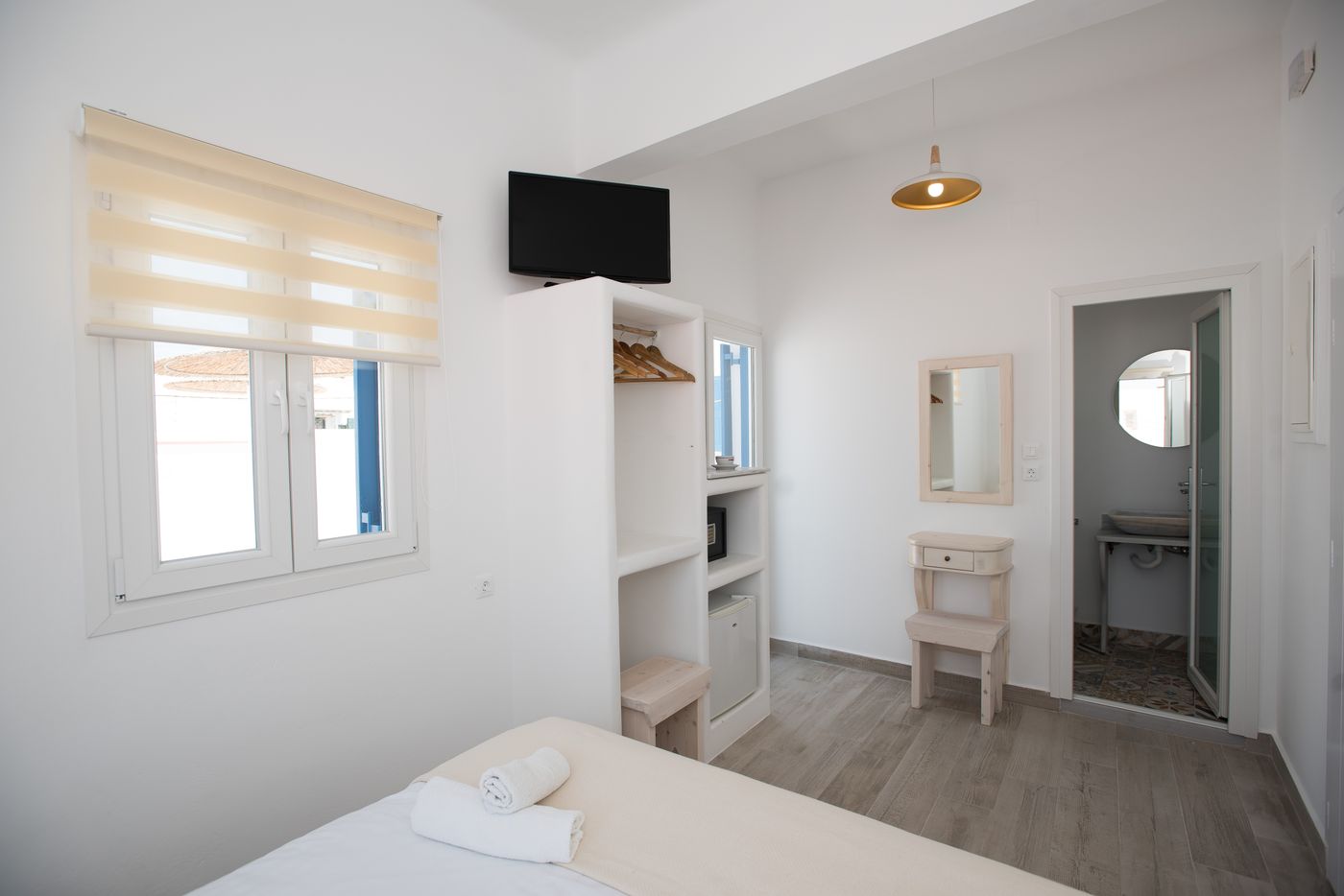 Eleanna-s-Suites-Mykonos-Room-7