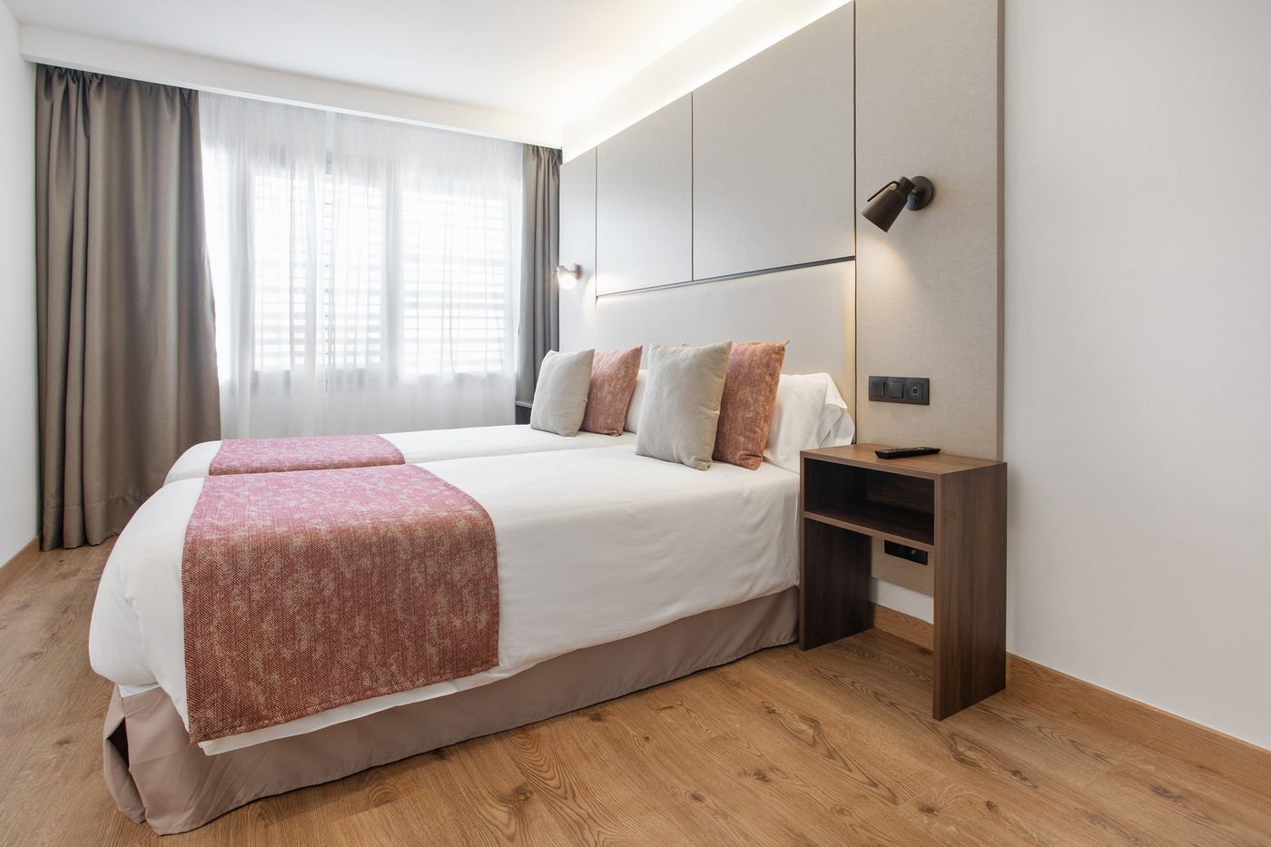 Aptos-Eurobuilding-2-Room-24