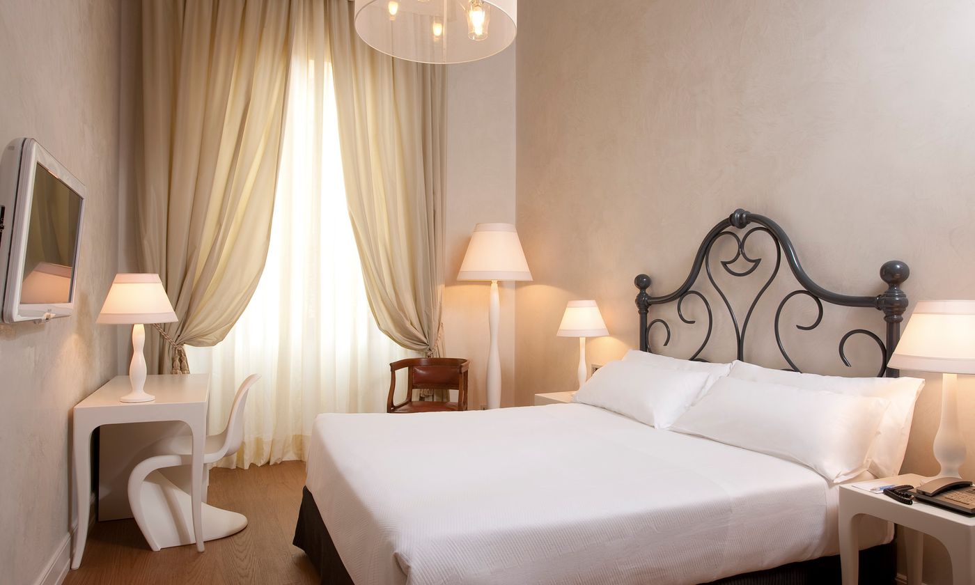 NH-Collection-Firenze-Porta-Rossa-Room-48