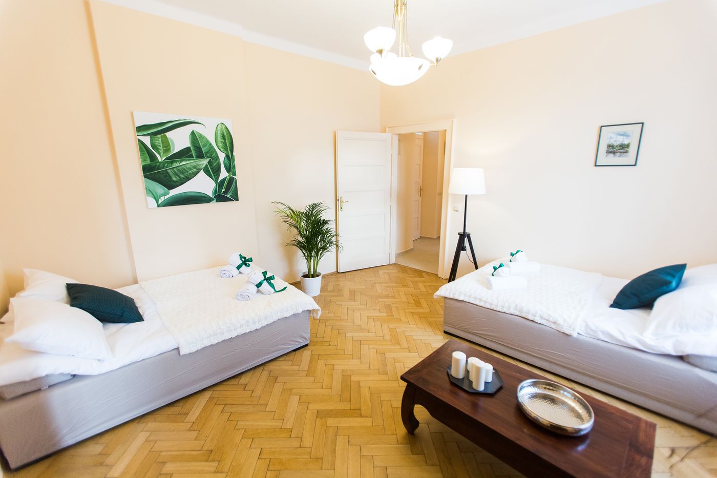 Apartments-Roman-Room-11