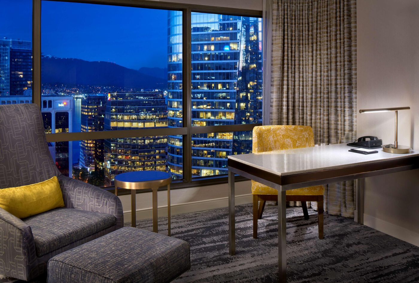Hyatt-Regency-Vancouver-Room-22
