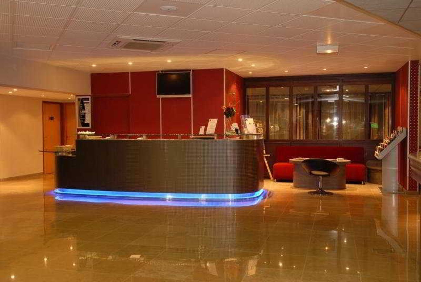 Campanile Montpellier Ouest - Croix D'Argent - France - Montpellier - Lobby - 8