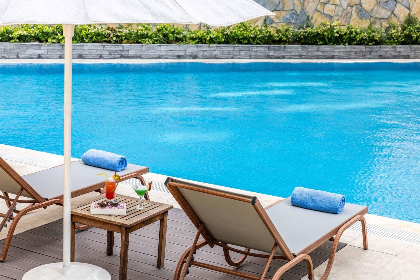 Elite-Hotel-Dragos-Pool-26